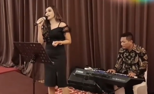 Sewa Organ Tunggal Gala Dinner di klub Kelapa Gading